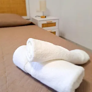 alhondiga-16-apartamentos.es-andalucia.com/